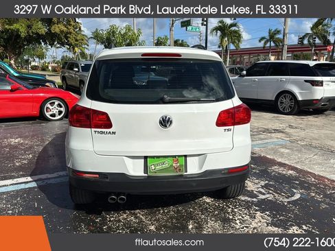Used 2016 Volkswagen Tiguan S image 10