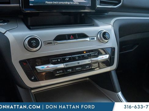 Used 2023 Ford Explorer XLT w/ Equipment Group 202A AWD/4WD image 9