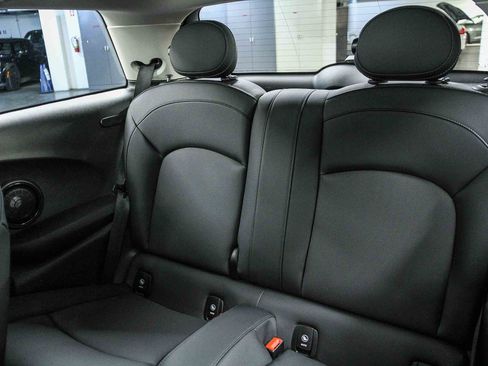 Certified 2024 MINI Cooper SE image 17