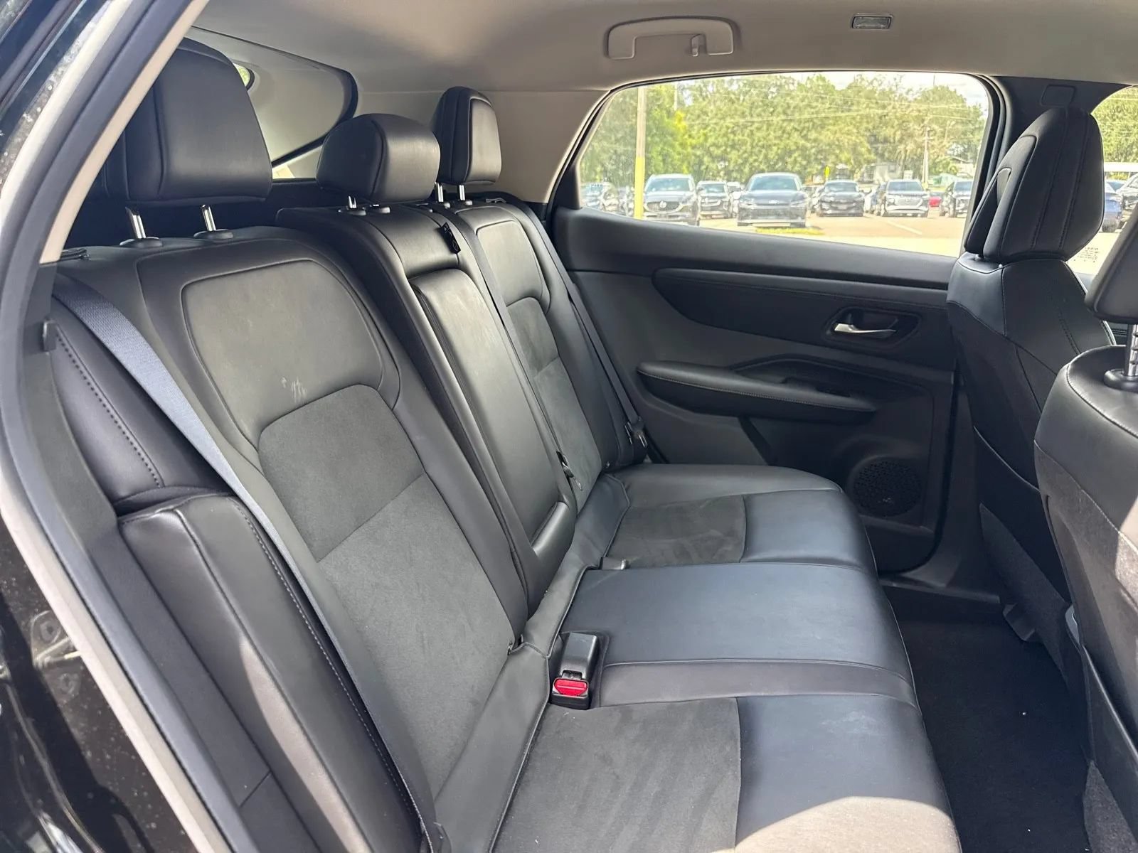 Used 2024 Nissan Ariya AWD image 14