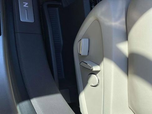 Used 2018 Lincoln MKX Reserve w/ Lincoln MKX Climate Package FWD image 15
