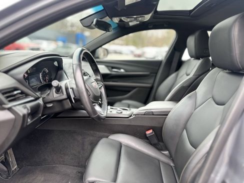 Used 2021 Cadillac CT4 V image 14