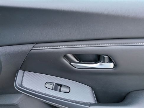 Used 2024 Nissan Sentra SV image 30