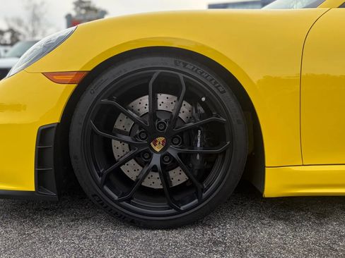 Used 2021 Porsche 718 Boxster Spyder image 2