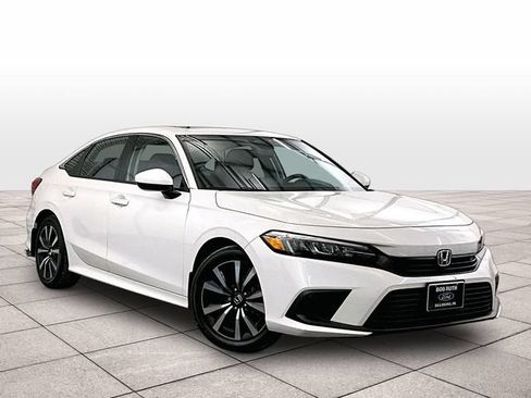 Used 2023 Honda Civic EX image 2