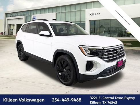 New 2025 Volkswagen Atlas SE image 1