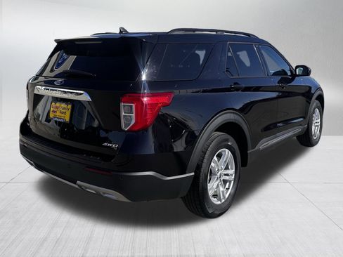Certified 2023 Ford Explorer XLT w/ Equipment Group 202A AWD/4WD image 7