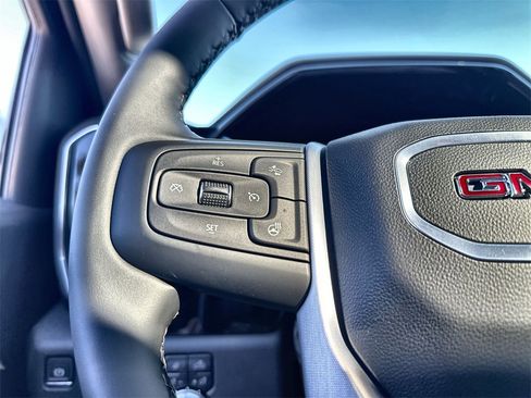 New 2026 GMC Sierra 1500 SLT image 31