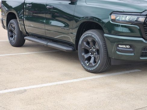 New 2026 RAM 1500 Express AWD/4WD image 11