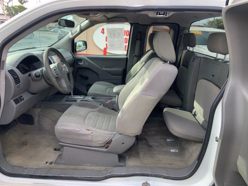 Used 2018 Nissan Frontier S RWD image 11