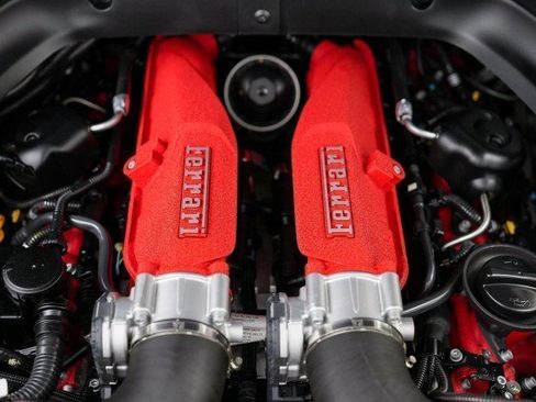 Used 2016 Ferrari California T image 49