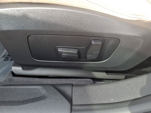 Used 2025 BMW 228i xDrive AWD/4WD image 17