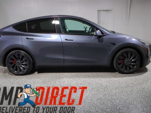 Used 2022 Tesla Model Y Performance image 6