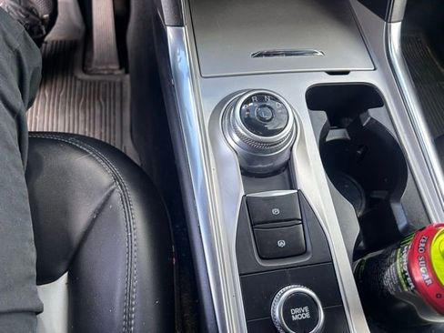 Used 2022 Ford Explorer XLT w/ Equipment Group 202A image 13