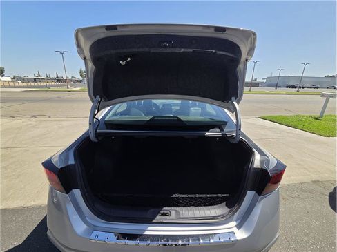 Used 2020 Nissan Altima 2.5 SR FWD image 9