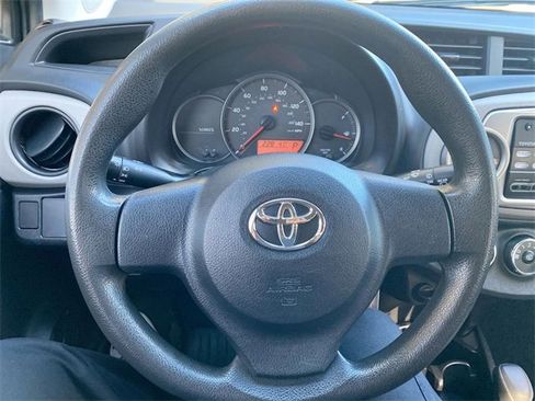 Used 2013 Toyota Yaris L image 14
