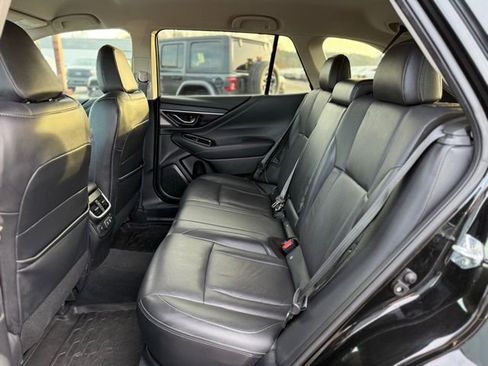 Used 2022 Subaru Outback Limited image 14