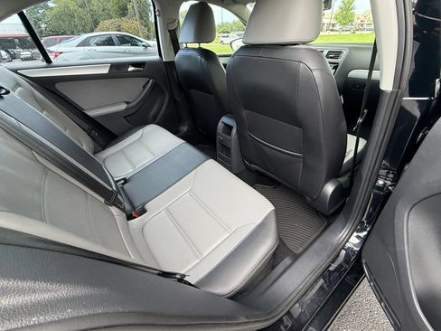 Used 2016 Volkswagen Jetta SEL Premium FWD image 13
