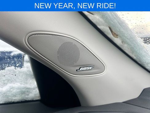 Used 2023 Honda Pilot Touring image 14