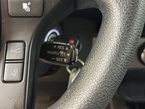 Used 2021 Toyota Tacoma SR AWD/4WD image 35