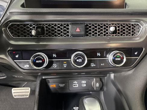 Used 2025 Acura Integra A-Spec image 19