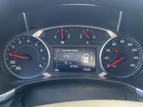 Used 2019 Chevrolet Equinox LT image 39