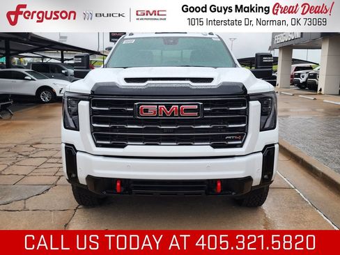 New 2026 GMC Sierra 2500 AT4 w/ AT4 Premium Plus Package AWD/4WD image 8