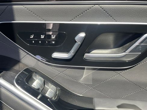 Used 2023 Mercedes-Benz S 580 4MATIC Sedan image 25