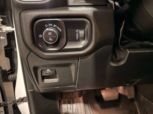 Used 2025 RAM 1500 Lone Star AWD/4WD image 15