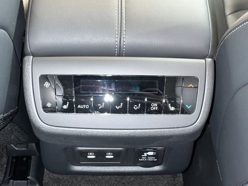 New 2026 Nissan Pathfinder Platinum w/ Cargo Package AWD/4WD image 21