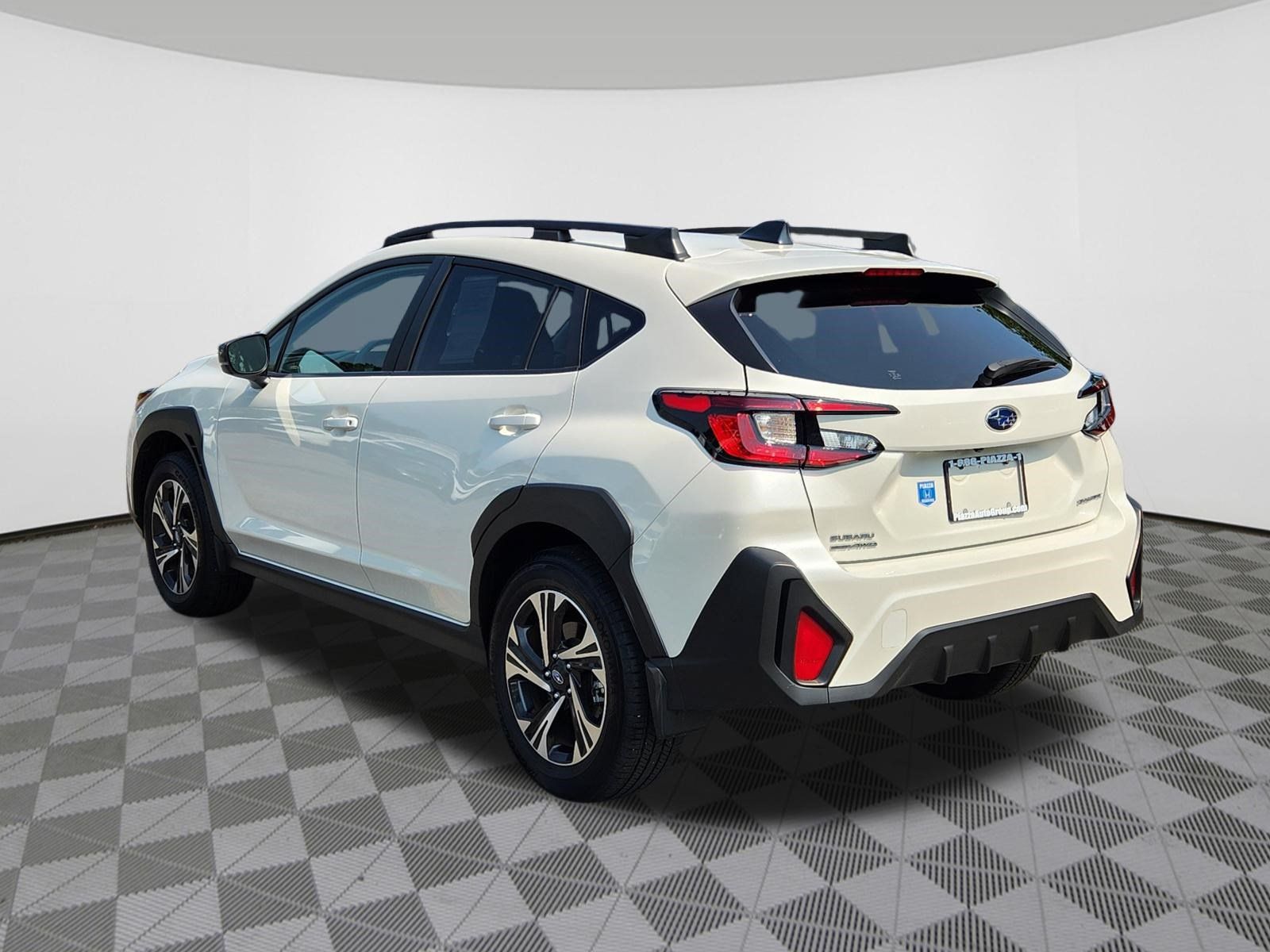 Used 2024 Subaru Crosstrek 2.0i Premium AWD/4WD image 3