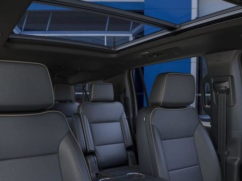 New 2026 Chevrolet Suburban Premier w/ Sun And Tow Package AWD/4WD image 24