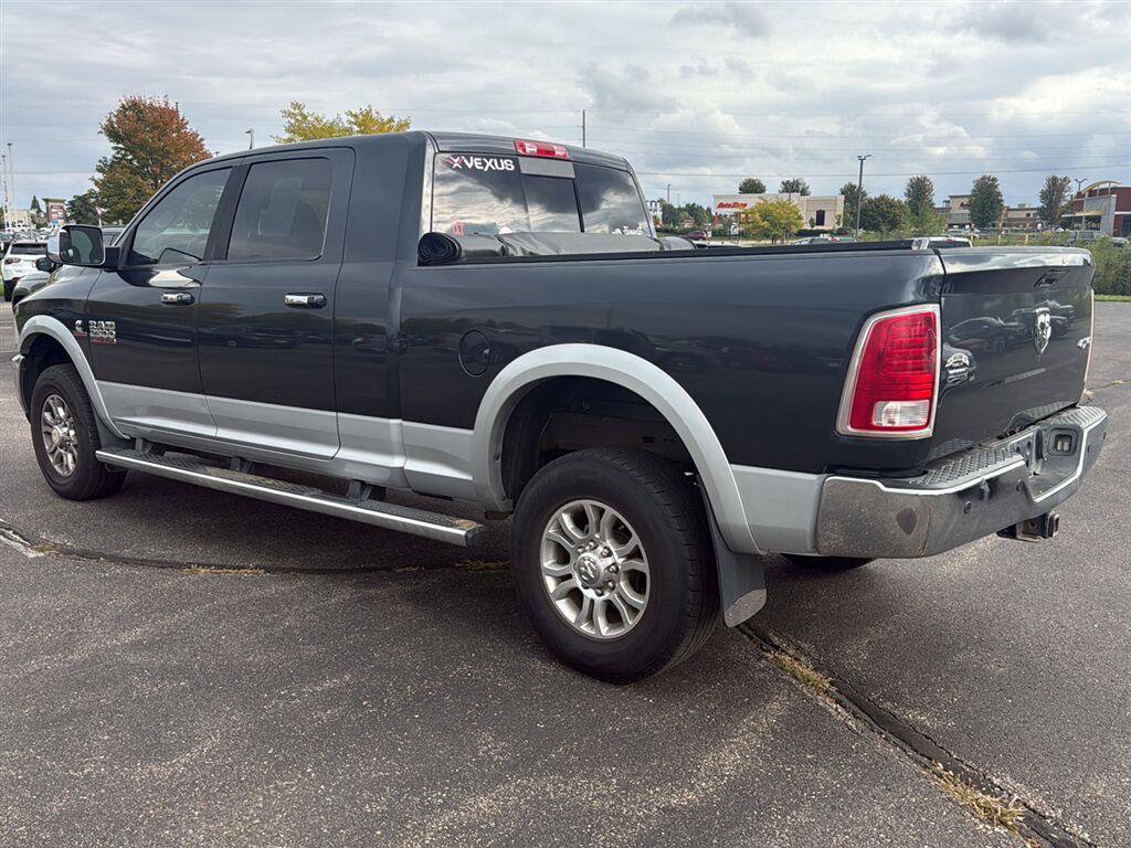 Used 2014 RAM 2500 Laramie w/ Convenience Group AWD/4WD image 3