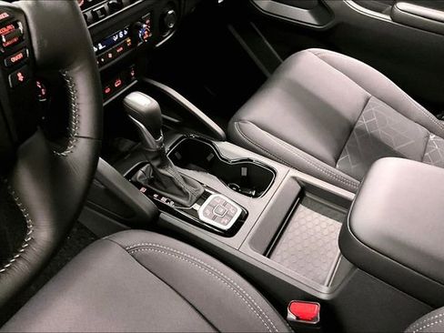 New 2026 Nissan Frontier SV w/ All-Weather Content Package image 8