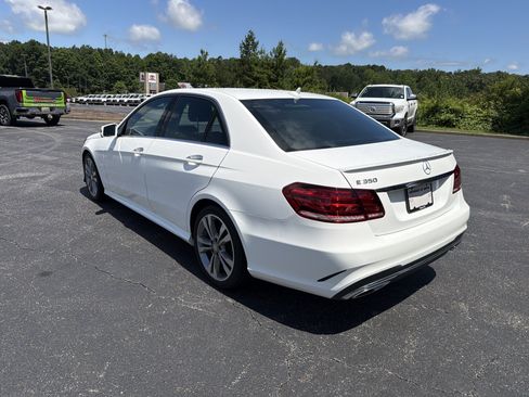 Used 2016 Mercedes-Benz E 350 Sedan w/ Premium Package image 7