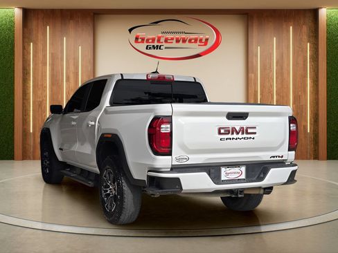 Used 2024 GMC Canyon AT4 w/ Technology Package AWD/4WD image 5