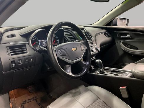 Used 2014 Chevrolet Impala LT w/ Convenience Package FWD image 17