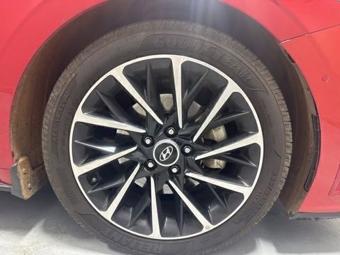 Used 2021 Hyundai Sonata Limited w/ Winter Weather Package FWD image 4