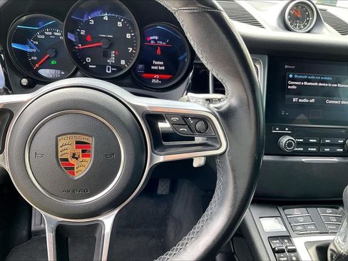 Used 2018 Porsche Macan AWD/4WD image 24