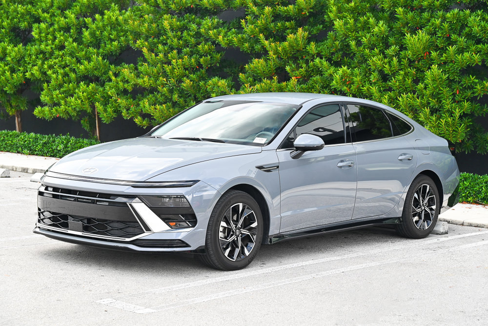 Used 2024 Hyundai Sonata SEL FWD image 1