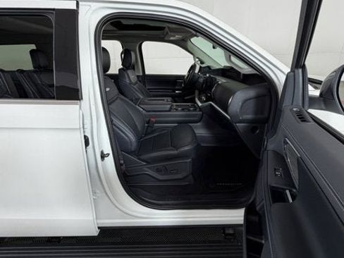 New 2025 Ford Expedition Platinum w/ Driver's Package image 5