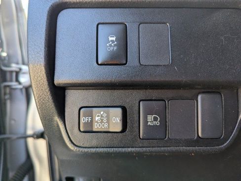 Used 2022 Toyota Tacoma SR5 w/ Technology Package AWD/4WD image 17