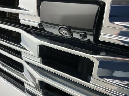 Used 2024 GMC Sierra 3500 Denali w/ Denali Reserve Package image 11