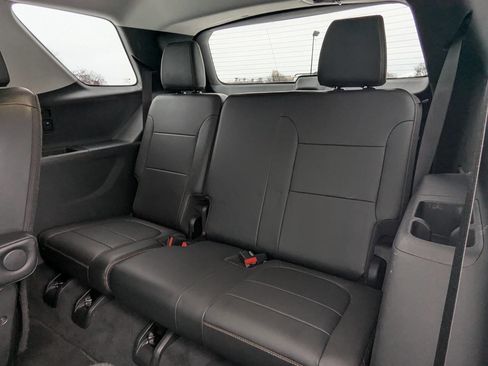 Used 2021 Chevrolet Traverse Premier image 14