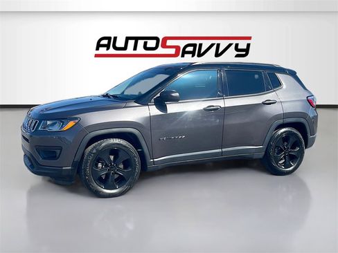 Used 2021 Jeep Compass Latitude image 3