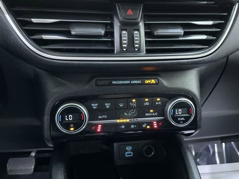 Used 2021 Ford Escape SEL w/ Technology Package image 24