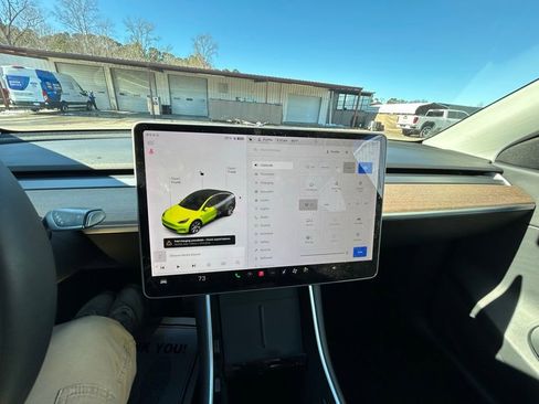 Used 2020 Tesla Model Y Long Range image 42