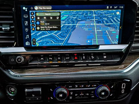 Used 2023 Chevrolet Silverado 1500 LT w/ Z71 Off-Road Package image 16