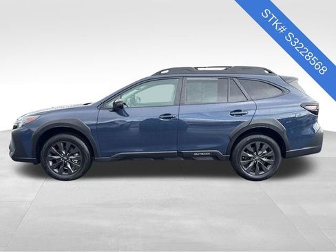 Certified 2025 Subaru Outback Onyx Edition image 4