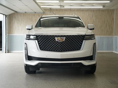 Used 2021 Cadillac Escalade Premium Luxury AWD/4WD image 2